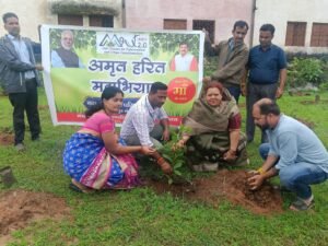 अमृत हरित महाभियान के तहत कन्हान वैली स्कूल में पौधारोपण WhatsApp Image 2026 08 12 at 15.32.26