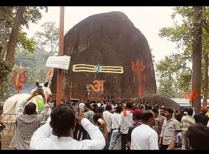 जहां गूंजा ‘भारत माता की जय’, वहीं ‘हर-हर महादेव’ से गुंजायमान हुआ भूतेश्वरनाथ धाम WhatsApp Image 2026 08 15 at 5.50.04 PM