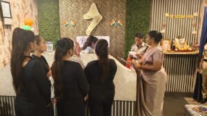रायपुर में 30 स्पा सेंटरों पर एक साथ पुलिस की जांच, 2 जगह मिली आपत्तिजनक वस्तुएं WhatsApp Image 2026 08 30 at 10.01.11