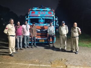 158 नग बकरा-बकरी को क्रूरतापूर्वक एवं अवैध रूप से परिवहन करते कुठला पुलिस ने 4 व्यक्ति पकड़े, ट्रक जप्त a5f4d57e bf3c 4365 b89f 3debea096007