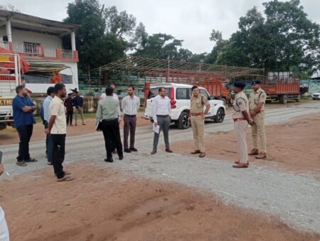 स्वतंत्रता दिवस की तैयारियों का निरीक्षण: सुकमा पुलिस और प्रशासन ने सुरक्षा व व्यवस्थाओं का लिया जायजा fe4a1a1d d05c 4c97 ba6b 863b8d6553dd
