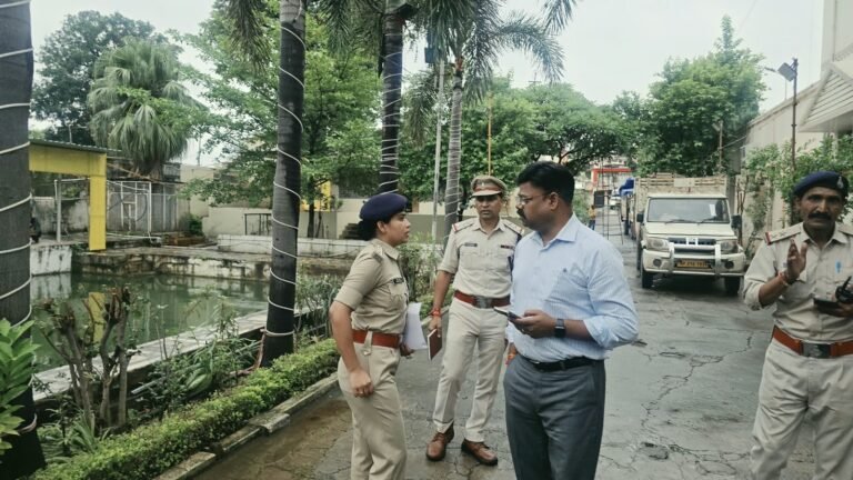 रीकृष्ण जन्माष्टमी को लेकर पुलिस ने संभाली सुरक्षा एवं यातायात व्यवस्था की कमान 3a6d54c4 9fdc 4860 9082 967c72bef5f0
