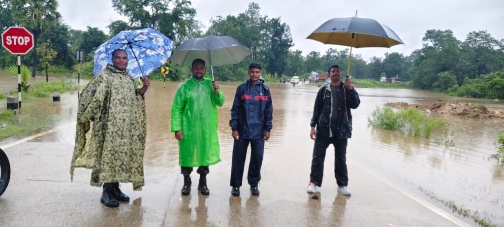 भारी बारिश से सुकमा के कई प्रमुख मार्ग बाधित, नदी-नालों में खतरे के निशान से ऊपर बह रहा पानी 1 595952a9 d10a 4567 8456 fc0e304651b1