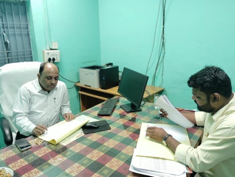 स्लीमनाबाद विद्युत वितरण केंद्र का औचक निरीक्षण, अधिकारियों को दिए सख्त निर्देश 62e4d60c 6dbd 4dc0 8c1b 9f0c3b4a3fec