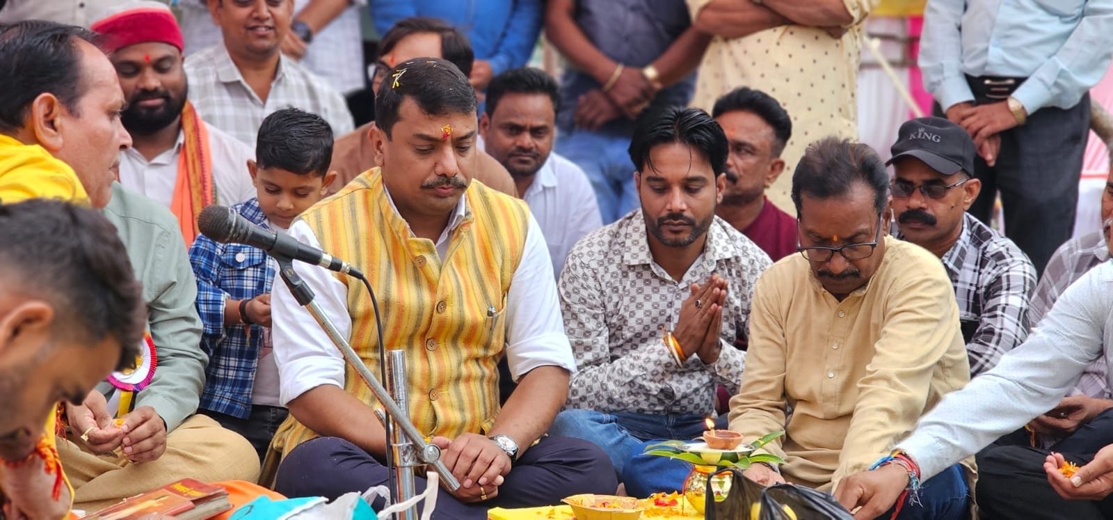 राजकिशोर नगर चौक के 30 साल पुराने हनुमान मंदिर की होगी पुनर्स्थापना, विधायक शुशांत शुक्ला ने किया भूमि पूजन 2 75c49a6c 4862 4db0 a2bb ab392b275217