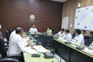 संभागायुक्त लाक्षाकार ने ली निर्माण कार्यों की समीक्षा बैठक WhatsApp Image 2026 09 08 at 08.01.25