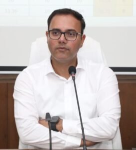 कलेक्टर के निर्देश पर ढीमरखेड़ा पुलिस थाना में उचित मूल्य दुकान मे राशन की हेराफेरी करने वाले तीन विक्रेताओ के विरूद्ध एफआईआर हुई दर्ज WhatsApp Image 2026 09 09 at 08.13.55