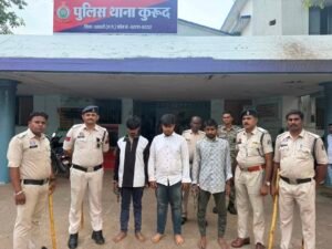 चिट्टा तस्करों पर धमतरी पुलिस का शिकंजा, 3.65 लाख का मशरूका जब्त WhatsApp Image 2026 09 20 at 16.24.04 1