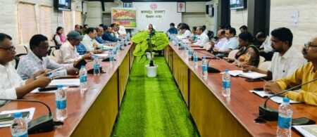 2 अक्टूबर को सभी ग्राम पंचायतों में ग्रामसभा और स्वच्छता अभियान, लापरवाही पर कार्रवाई के कलेक्टर ने दिए निर्देश WhatsApp Image 2026 09 28 at 18.38.43