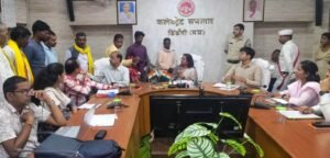 कलेक्टर ने सुनी समस्याएं, मौके पर सुलझने वाले प्रकरणों का तत्काल निराकरण; अधिकारियों को समय-सीमा में कार्रवाई के निर्देश WhatsApp Image 2026 09 29 at 18.41.28