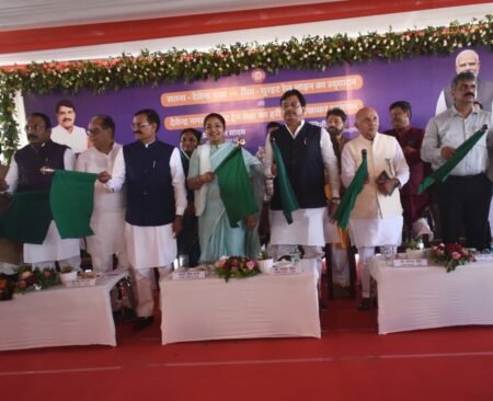 देवेन्द्र नगर एवं रीवा-चुरहट रेल लाइन का उद्घाटन, नई ट्रेन सेवा को हरी झंडी 1e0a96e5 d419 4adb 8f3e 9ca9306b08b9