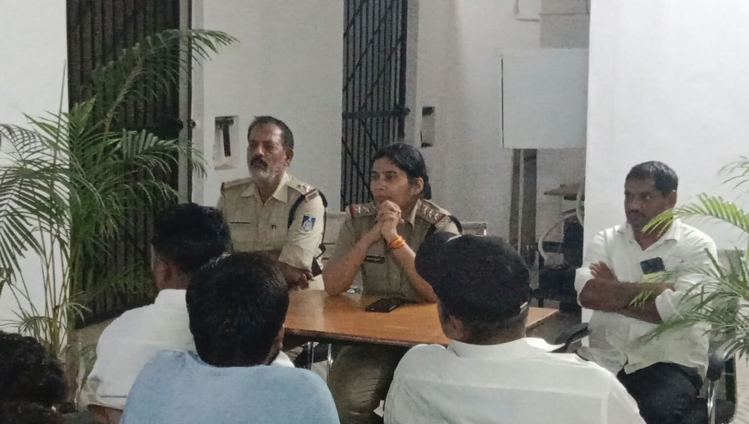 नवरात्रि-दशहरा पर ढीमरखेड़ा में पुलिस का सुरक्षा प्लान, शांति समिति की बैठक में बनी रणनीति 495f6425 309e 4c29 8587 d18b09609845 2 1