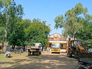 नीमच में सरकारी जमीन पर प्रशासन का बड़ा एक्शन, जीवाजी राव छात्रावास परिसर में भारी पुलिस बल के साथ कब्जा बहाली की कार्रवाई शुरू WhatsApp Image 2026 10 03 at 10.29.16