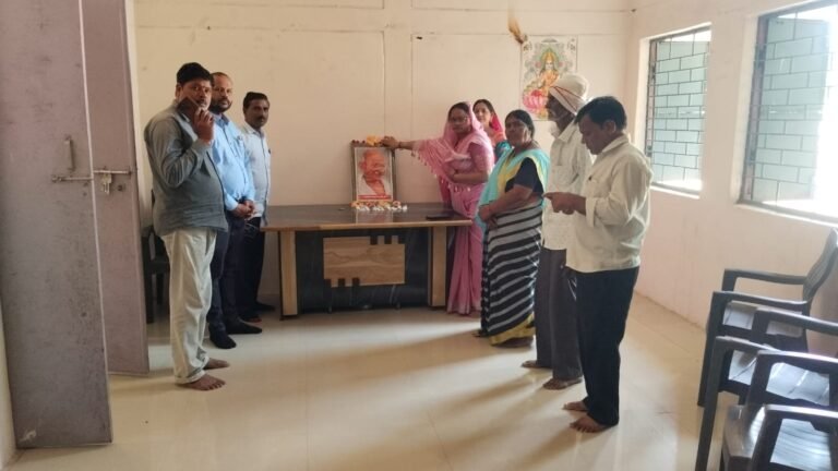 गुंदरई ग्राम सभा में गांधी-शास्त्री जयंती: सत्य, कर्तव्य और राष्ट्रहित का लिया संकल्प WhatsApp Image 2026 10 03 at 17.40.36