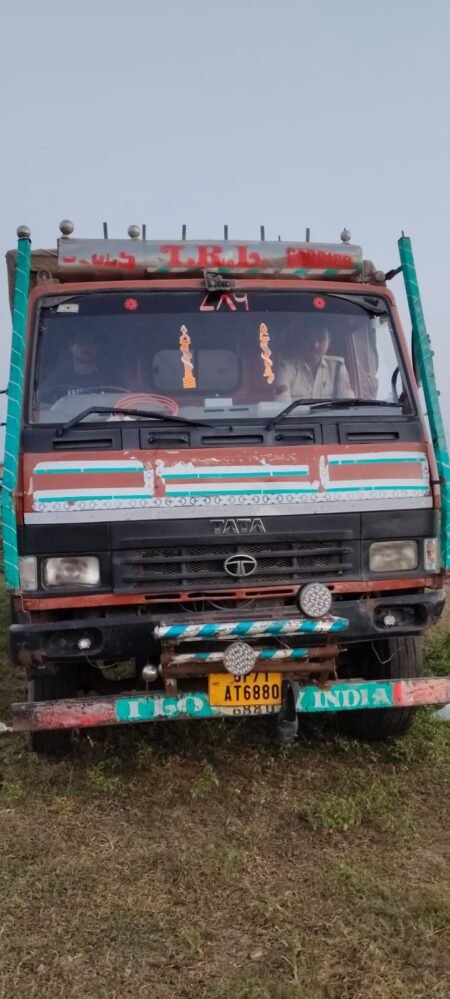 कोठी पुलिस द्वारा पशुओ को क्रूरता पूर्वक ट्रक मे लोड कर ले जाने वाले अज्ञात आरोपी चालक के विरुद्ध की गई कार्यवाही WhatsApp Image 2026 10 04 at 19.24.26