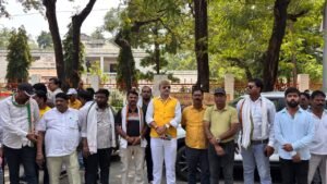 कांग्रेस के राष्ट्रीय समन्वयक त्रिलोक श्रीवास मार्गदर्शन में लोकतंत्र बचाओ मार्च में सैकड़ो लोग हुए सम्मिलित, WhatsApp Image 2026 10 08 at 17.29.36