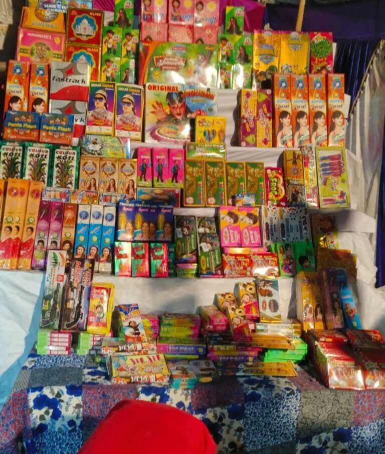 पटाखा विक्रय के लिए स्थल में संशोधन, अब शासकीय उत्कृष्ट विद्यालय क्रमांक-2 का मैदान निर्धारितज WhatsApp Image 2026 10 17 at 17.37.13