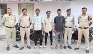 धमतरी: दीपांशु साहू हत्याकांड में 3 और आरोपी गिरफ्तार, अब तक 7 आरोपी जेल भेजे गए WhatsApp Image 2026 10 23 at 18.56.38