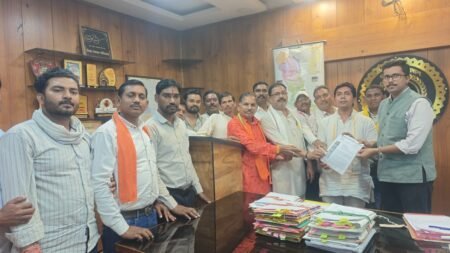 पंचायतों की लंबित राशि पर सरपंच संघ का अल्टीमेटम! 4 नवंबर तक भुगतान नहीं तो कलेक्ट्रेट घेराव और चक्काजाम WhatsApp Image 2026 10 23 at 20.33.40