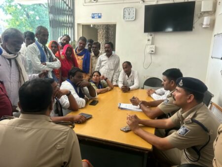 बरगी के निगरी गांव में जातिगत भेदभाव और धमकी के आरोप, ग्रामीणों ने पुलिस से लगाई न्याय की गुहार – WhatsApp Image 2026 10 24 at 13.24.34