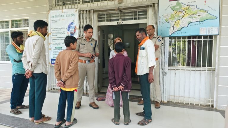 जुन्नारदेव एकलव्य विद्यालय के छात्रावास से दो छात्र लापता, चार घंटे की तलाश के बाद मिले WhatsApp Image 2026 10 28 at 14.32.24