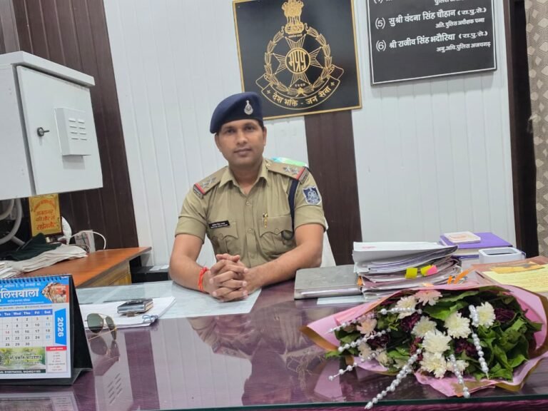 अजयगढ़ पुलिस की इस कार्रवाई से क्षेत्र में अवैध शराब का कारोबार करने वालों में हड़कंप मच गया है। WhatsApp Image 2026 10 28 at 17.51.36