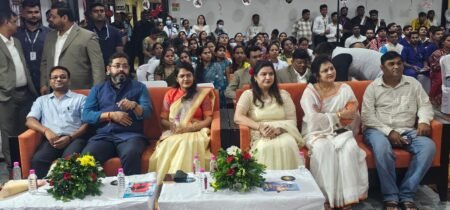 उर्मिला मेमोरियल हॉस्पिटल का चतुर्थ स्थापना दिवस धूमधाम से मनाया गया, कर्मचारियों की रंगारंग प्रस्तुतियों ने जीता दिल WhatsApp Image 2026 10 30 at 19.54.49
