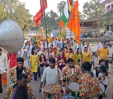 राम कुआं में भव्य कलश यात्रा के साथ श्रीमद्भागवत कथा का शुभारंभ a121cb70 ba7f 4b2a 8bf3 5cc669113e35