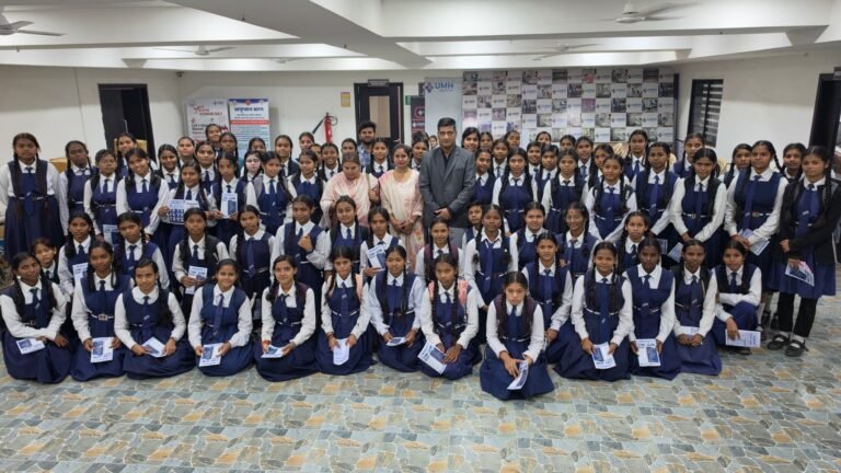 दानी गर्ल्स स्कूल की 200 छात्राओं ने किया उर्मिला मेमोरियल हॉस्पिटल का शैक्षणिक भ्रमण b02d8a1e 6a5c 4075 a0bd aa10b0cfc4bc