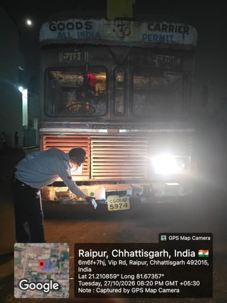 पुलिसवाला न्यूज़ की खबर का असर: नो एंट्री में वाहन पर यातायात पुलिस की कार्रवाई bc2e8e06 6bcf 4ea0 b326 e89c439e7125
