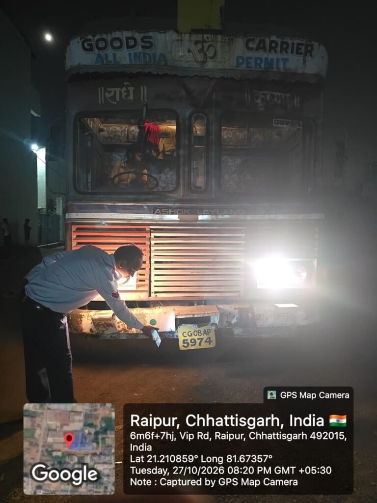 पुलिसवाला न्यूज़ की खबर का असर: नो एंट्री में वाहन पर यातायात पुलिस की कार्रवाई bc2e8e06 6bcf 4ea0 b326 e89c439e7125