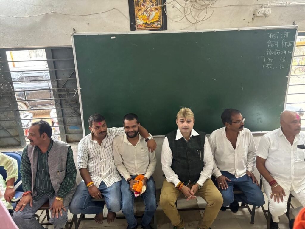 विकास के नाम पर कोई राजनीति नहीं - त्रिलोक चंद्र श्रीवास 1 ce8c3ebf 525b 46a5 acbd 27174acb8df2